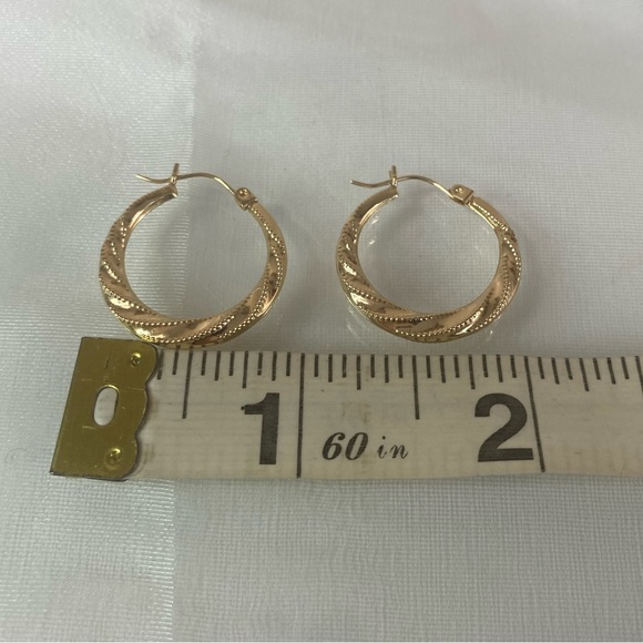 14K YELLOW GOLD vintage twisted hoop earrings REAL GOLD - Picture 9 of 13